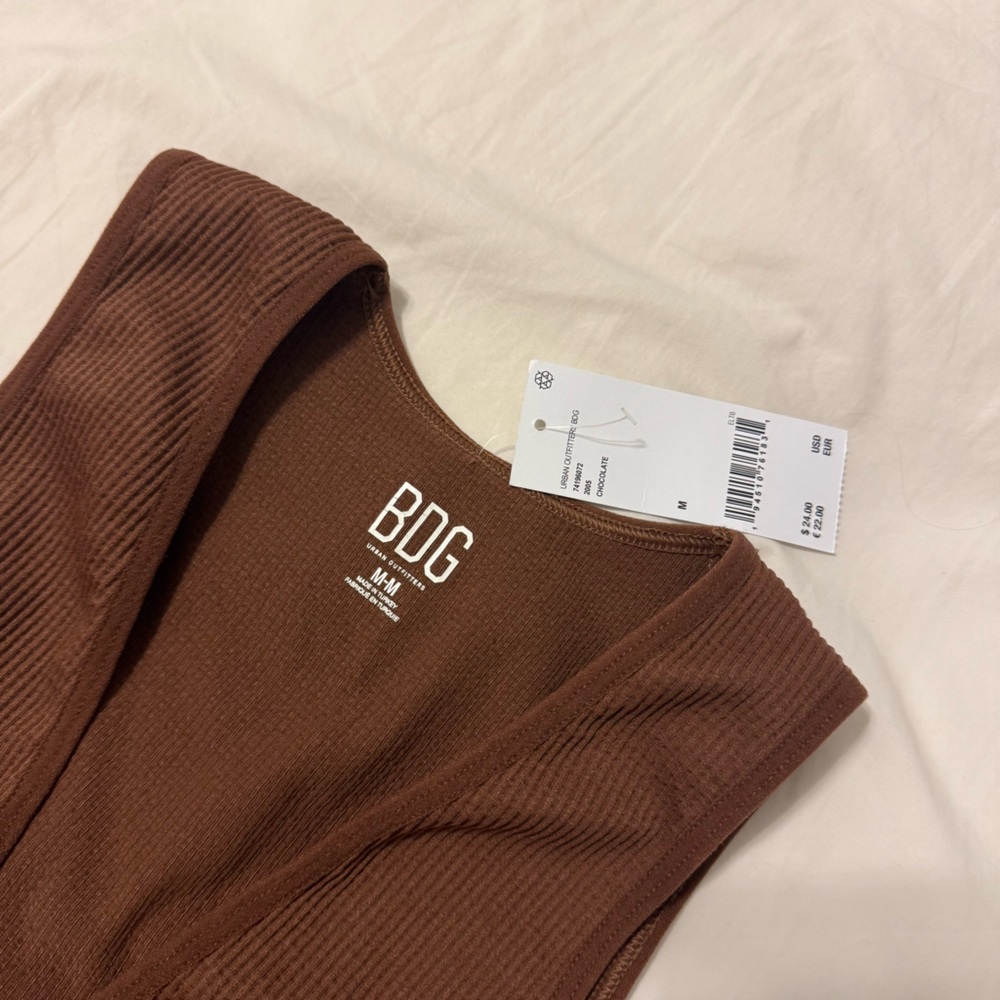 BDG Ribbed Cropped Tank - Picture 2 of 3